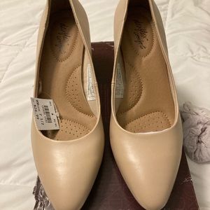 NEW! Women Wedge Shoe